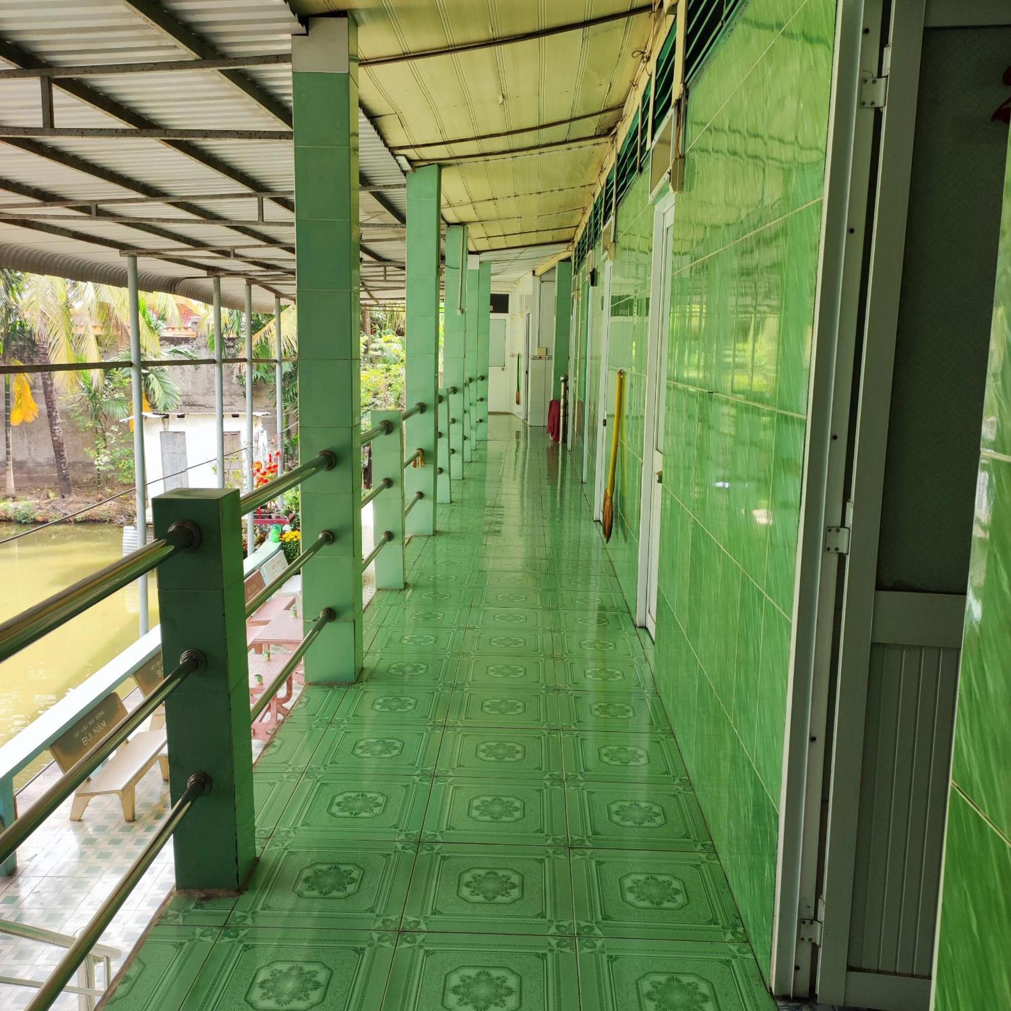 Khach San 20 Hotel Chau Doc Exterior photo